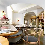מלון Hotel-restaurant-cafe Krainer 4*