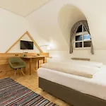 Hotel-restaurant-cafe Krainer מלון Langenwang