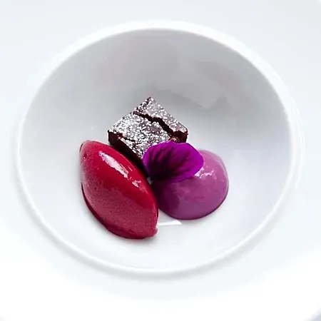 Hotel-restaurant-cafe Krainer מלון 4*