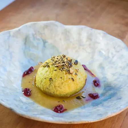 Hotel-restaurant-cafe Krainer מלון 4*