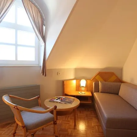 Hotel-restaurant-cafe Krainer 4*